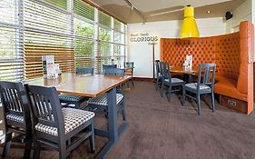 Premier Inn Leeds / Bradford Airport